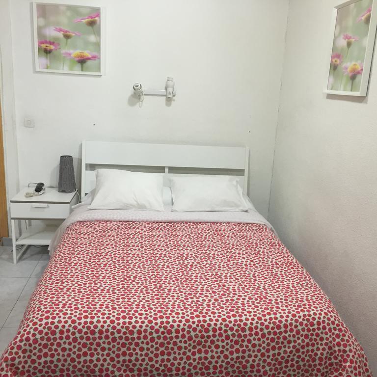 Hostal Трес Кантос Экстерьер фото