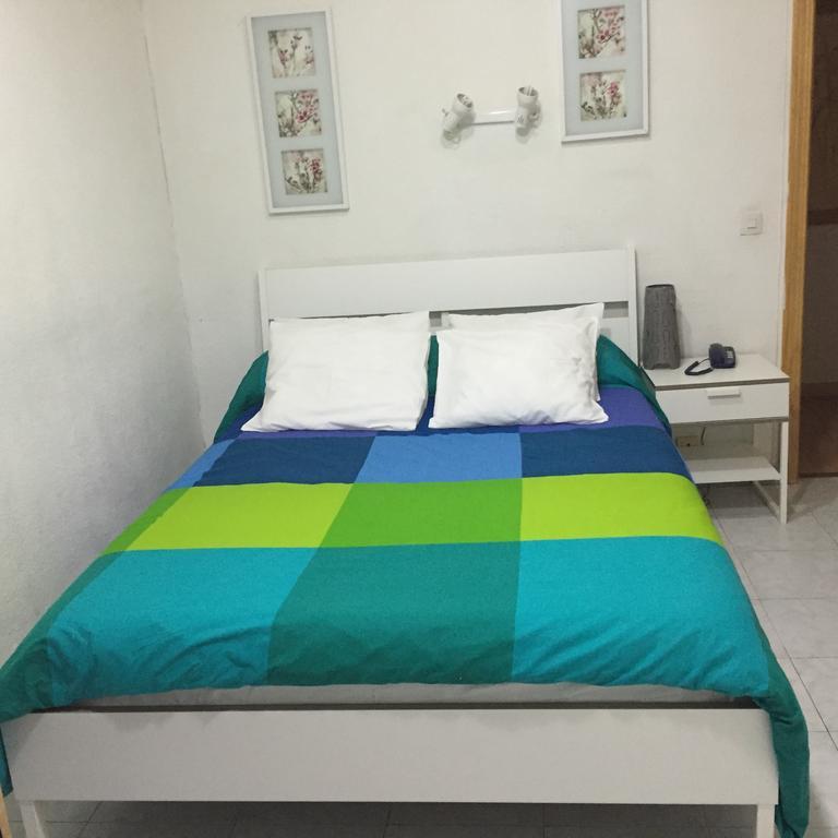 Hostal Трес Кантос Экстерьер фото